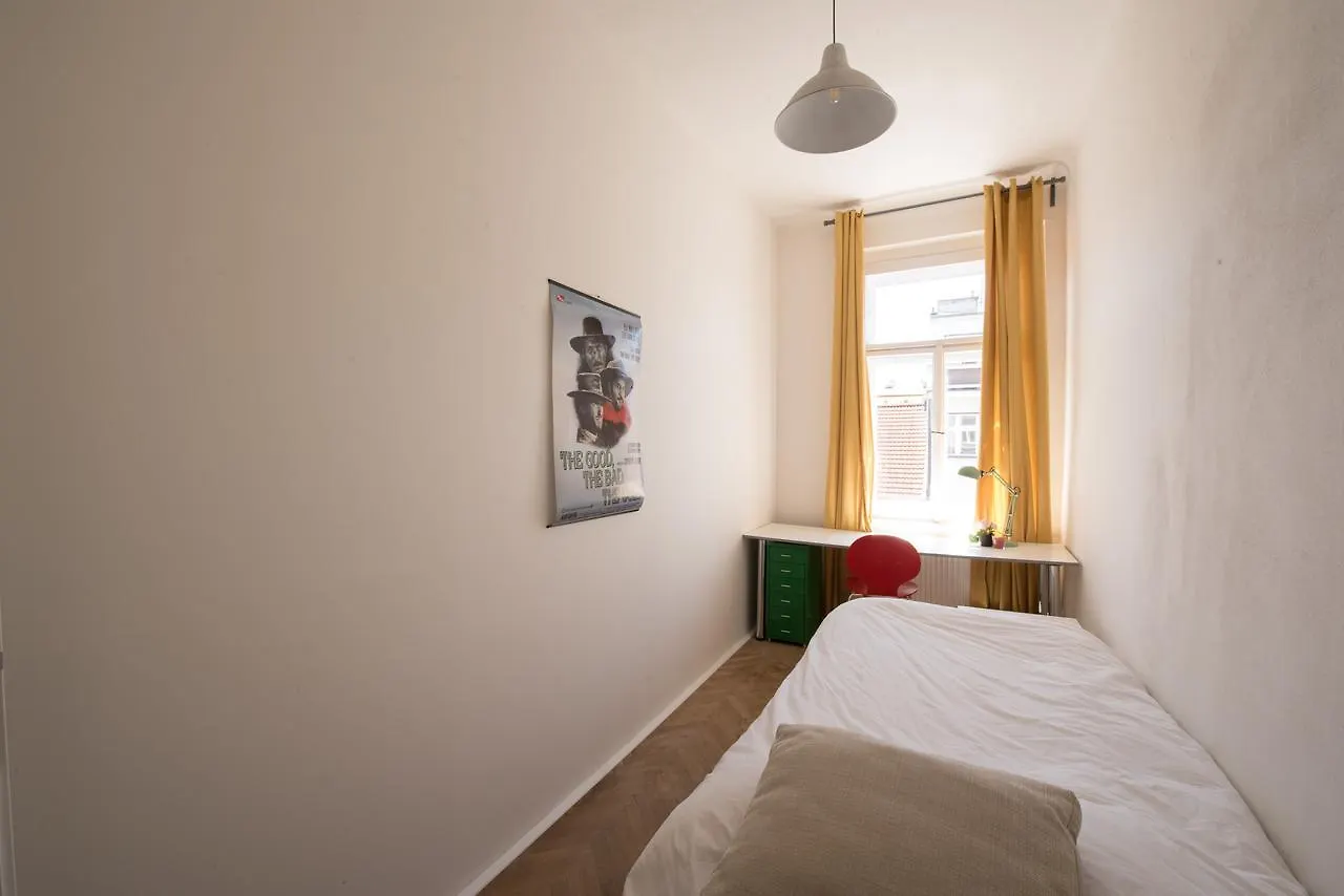 براغ Sergio Leone Private Rooms 0*,  جمهورية التشيك